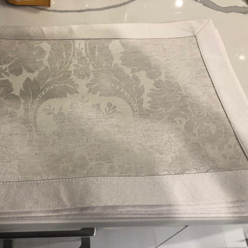 6 Pc Waterford Damask Silver Placemats